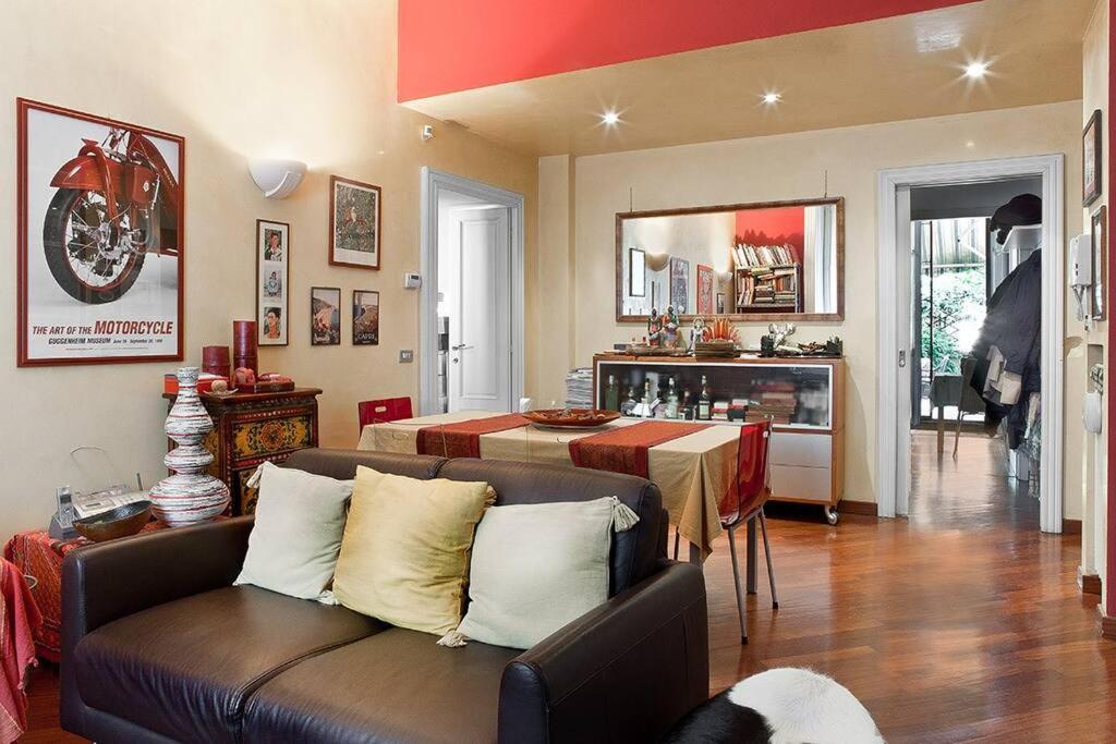 Apartment With Terrace In Central Milan Milão Exterior foto